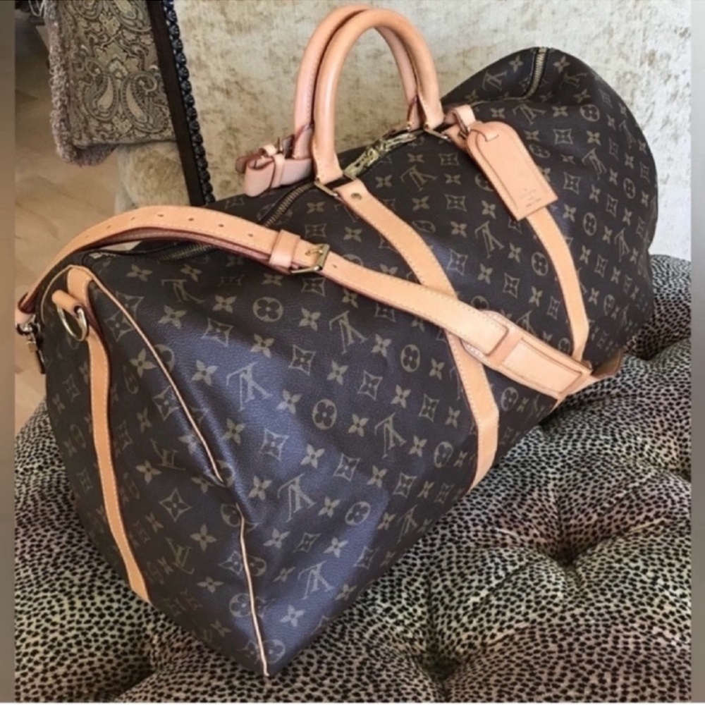 Louis Vuitton Keepall 55 Bandolier Travel Bag